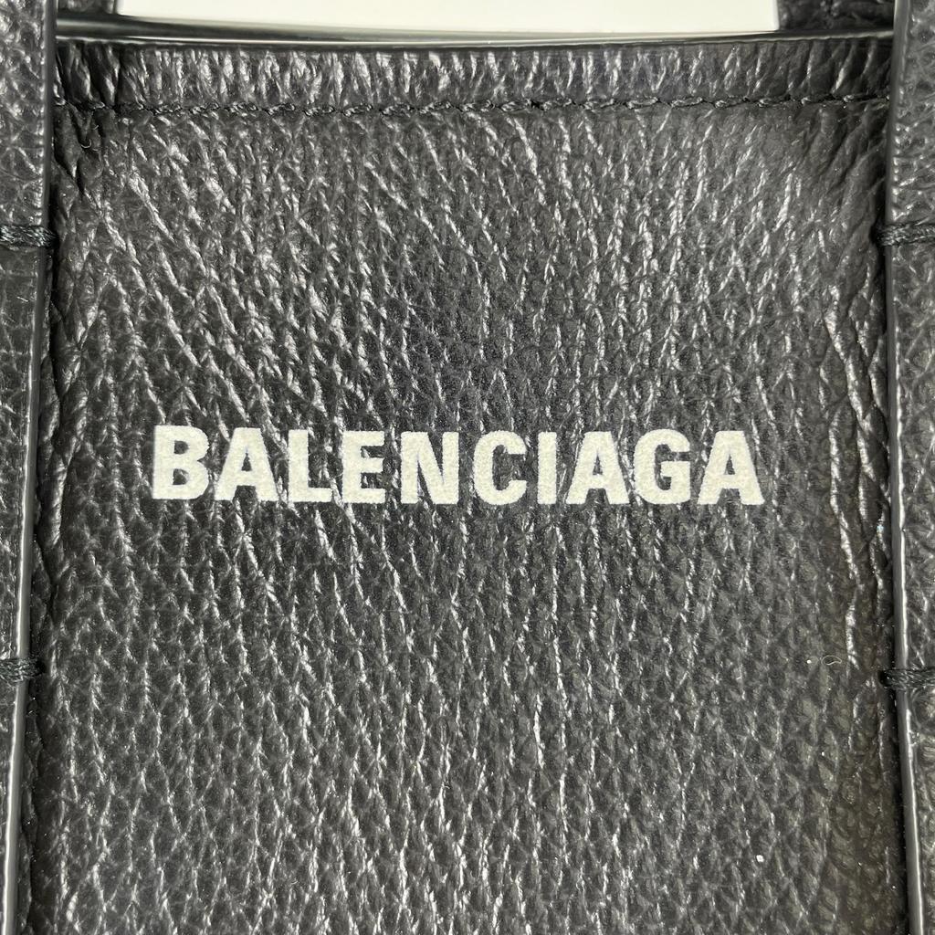 Balenciaga / Черный / Сумка на плечо / Повседневная 2 / Номер модели 672793