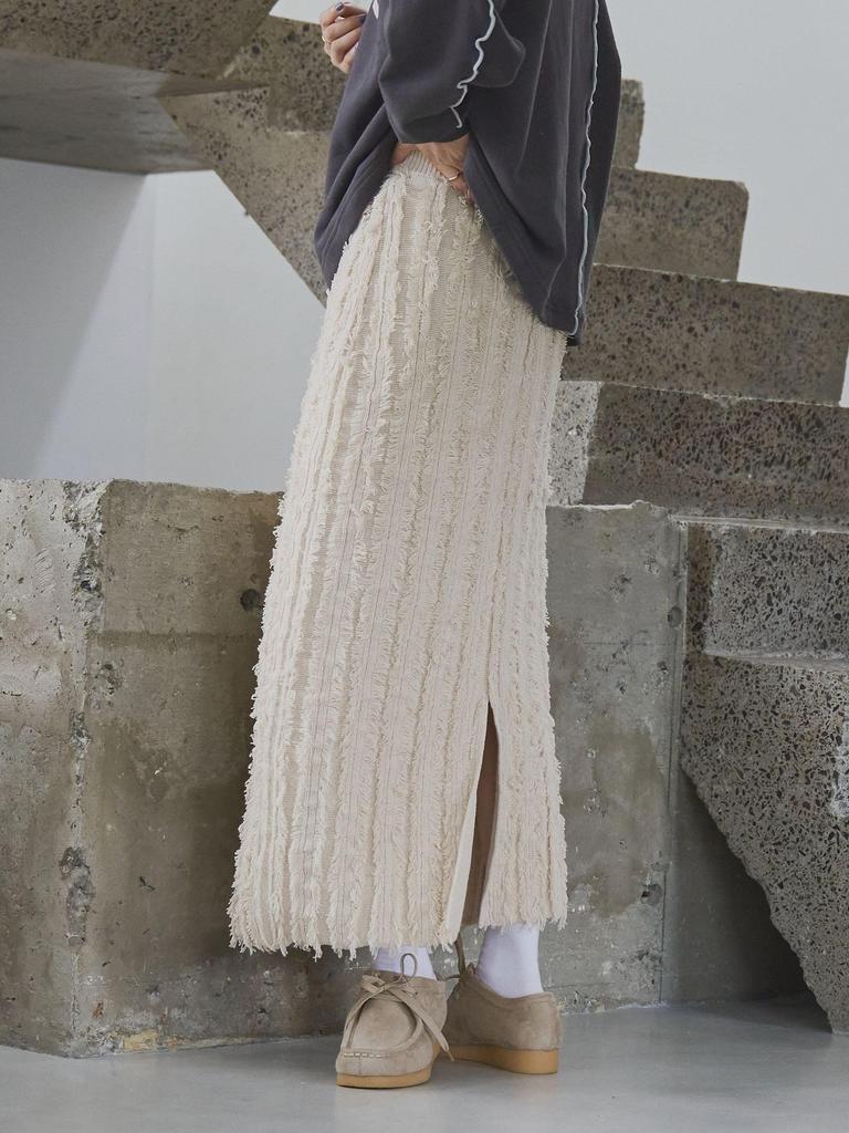 Юбка-миди узкая трикотажная с бахромой Cohen 76706460227 0900 ЧЕРНЫЙ(09) СВОБОДНО