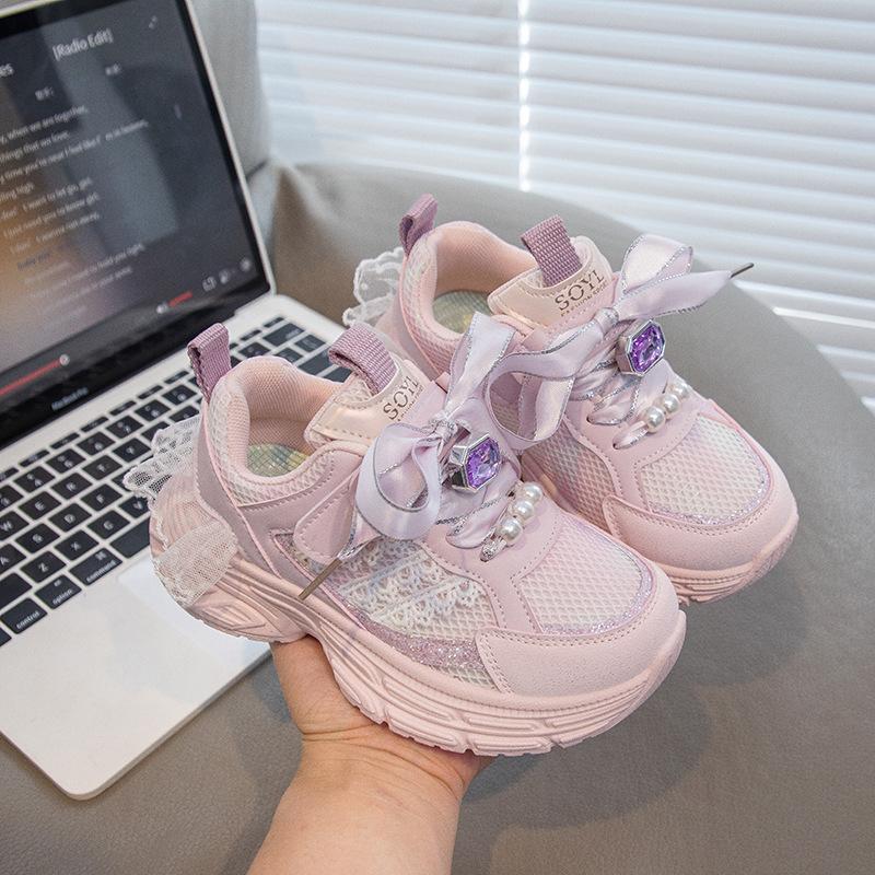 Детские кроссовки для девочек 2025 осень новая модная модель в иностранном стиле для маленькой девочки кружево жемчуг детская спортивная обувь кроссовки для бега
