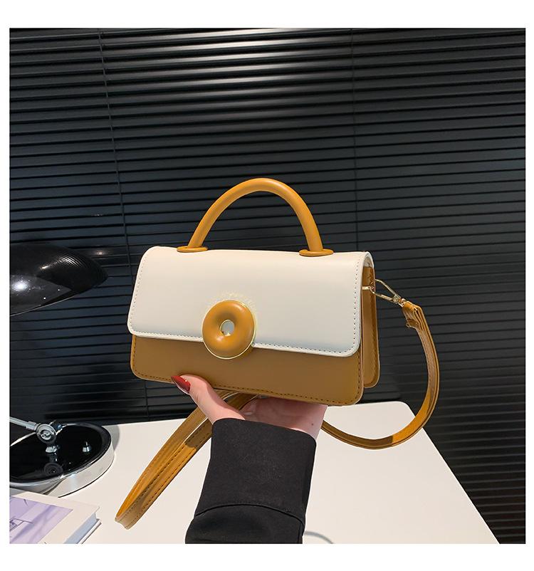 2024 летняя новая повседневная маленькая квадратная сумка нишевый дизайн портативная маленькая женская красивая сумка на плечо