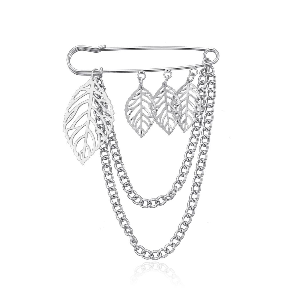 Temperament light luxury hollow leaf brooch, retro trend metal chain pin accessories