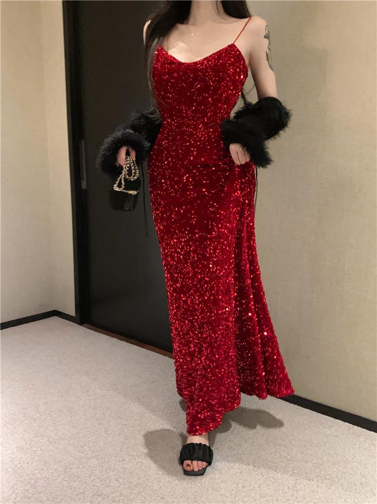 Платье-комбинация французского темпераментного celebrity, новый высококлассный дизайн очень красивый, с банкетной юбкой-карандаш с пайетками.