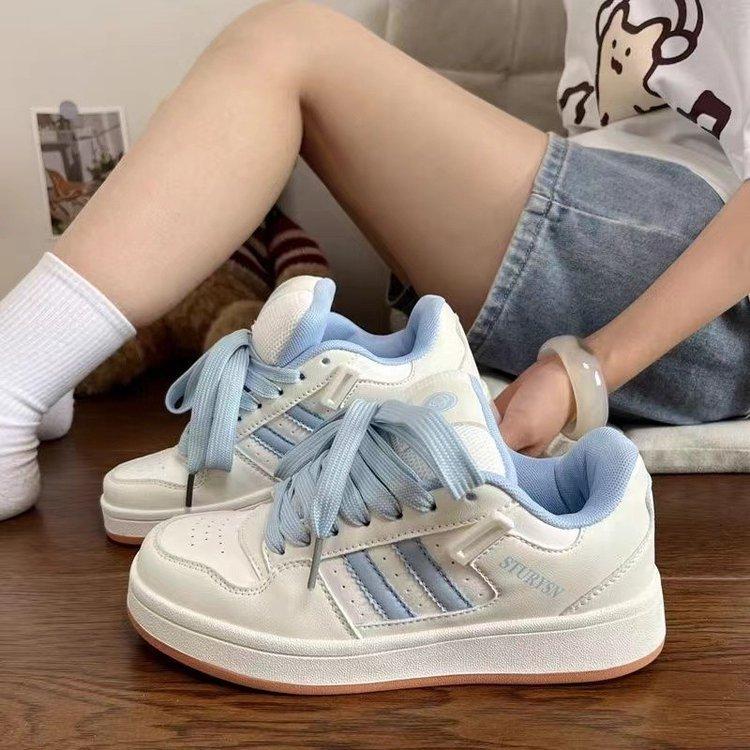 2024 новая студенческая ниша для отдыха женские белые кроссовки трендовая корейская версия ins уличная съемка ретро цветовая гамма кеды женские