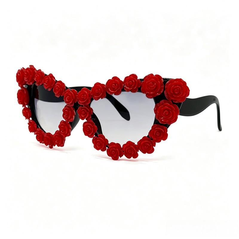Y2K Gothic 3D Floral Rose Heart Cat Eye Sunglasses Women Vintage Oversized Gradient Lens Lolita Halloween Party Cosplay Shades
