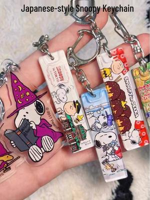 Акриловый брелок Снупи в мультяшном японском стиле: Милый кулон для сумки, Идеальный ювелирный подарок для друзей