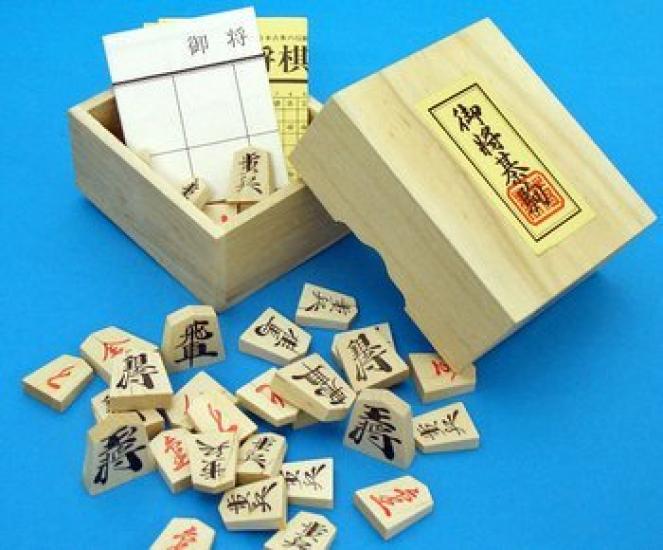 Wooden Shogi Board Set with 2 Go Labo Original Set of Shin Katsura 6 Folded Shogi Board and Number 1 Quality Push Pieces Netsuke, No.
