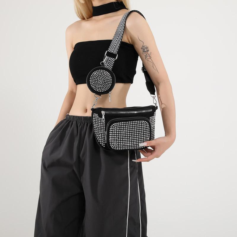 Трендовая и модная летняя маленькая квадратная сумка 2024 года в корейском стиле, на плечо, большой вместимости, кроссбоди