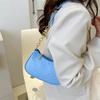 Retro Small Shoulder Bag 2023 Autumn Fashion Women Crossbody Bag Street Style Minimalist Handbag