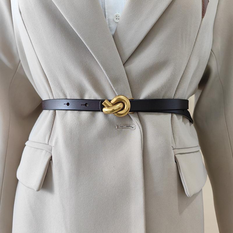 Женский классический кожаный ремень с застежкой-кнопкой из сплава и минималистичным подарочным стилем