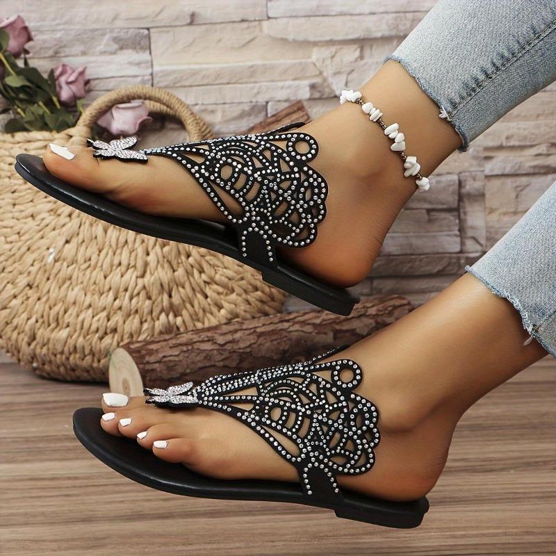 Женские шлепанцы со стразами и декором в виде бабочек, повседневные летние туфли на плоской подошве с зажимом на носке, легкие шлепанцы с полым дизайном