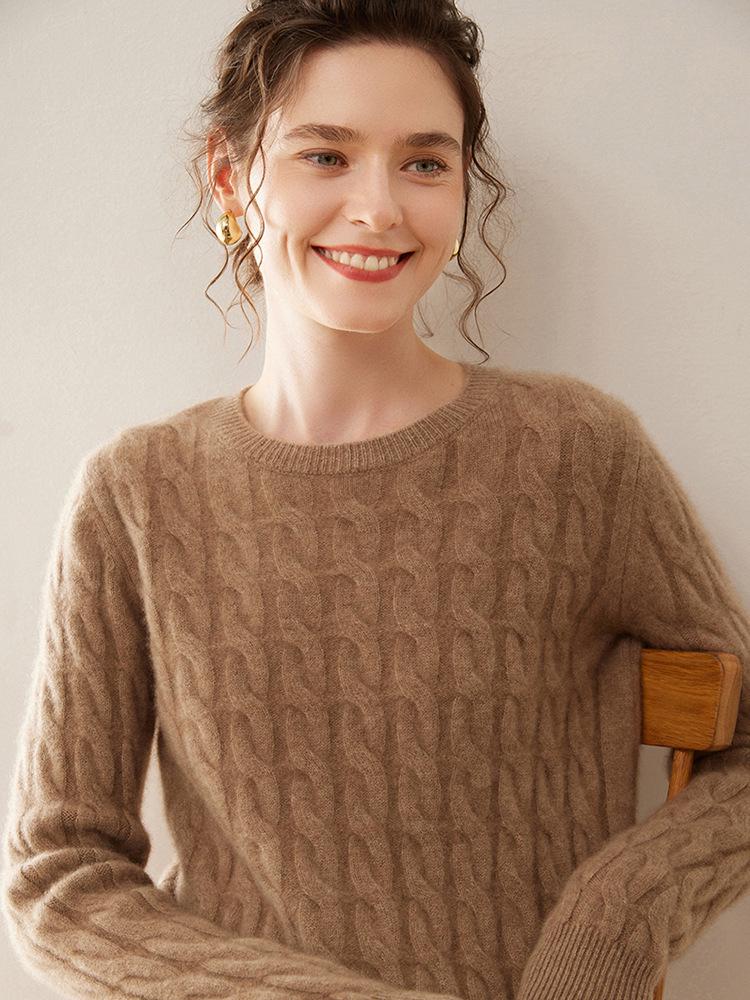 Women's Retro Cable Knit Cashmere Pullover - Soft, Skin-Friendly, Long-Sleeved, Round Neck Base Layer.