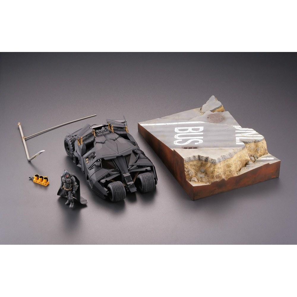 KAIYODO Legacy of Revoltech Batmobile Tumbler GOTHAM CITY ABS PVC Painted Figure