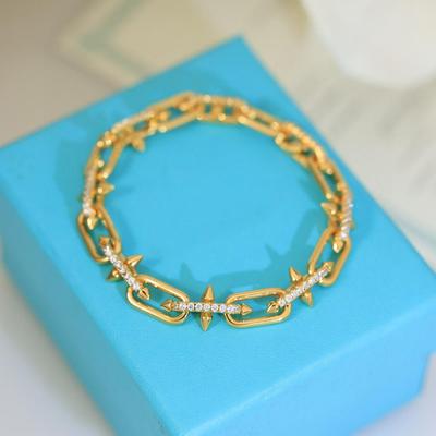 Браслет-талисман серии Tiffany Knot из золота V, персиковое сердце и сердце из жемчуга, маленький и изысканный