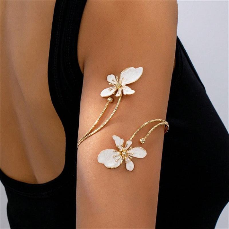 Vintage Elegant Gold Color Floral Arm Cuff Bangle for Women Trendy Adjustable Spiral Upper Arm Bracelet Summer Beach Jewelry