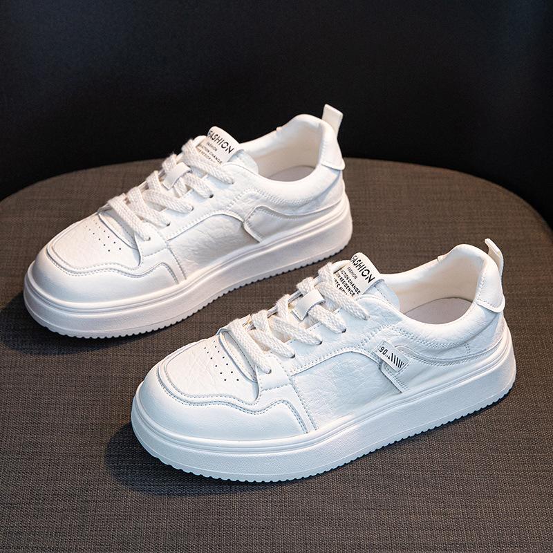 Кожаные маленькие белые туфли женские осенние новые спортивные и повседневные туфли на мягкой подошве женские удобные на плоской подошве на шнуровке студенческие кеды