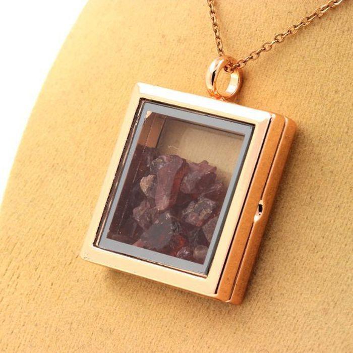 Stones and Minerals. Raw Rhodolite Garnet Necklace. Square Model. Color Rose Gold.