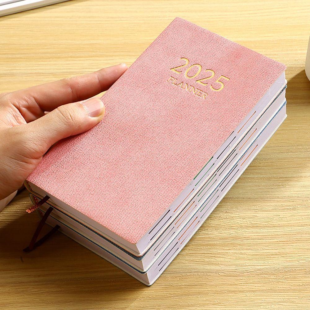 A6 2025 Повестка дня Книга Список дел Ежедневный Еженедельный Ежемесячный Планировщик Список дел Английский Блокнот Студенты