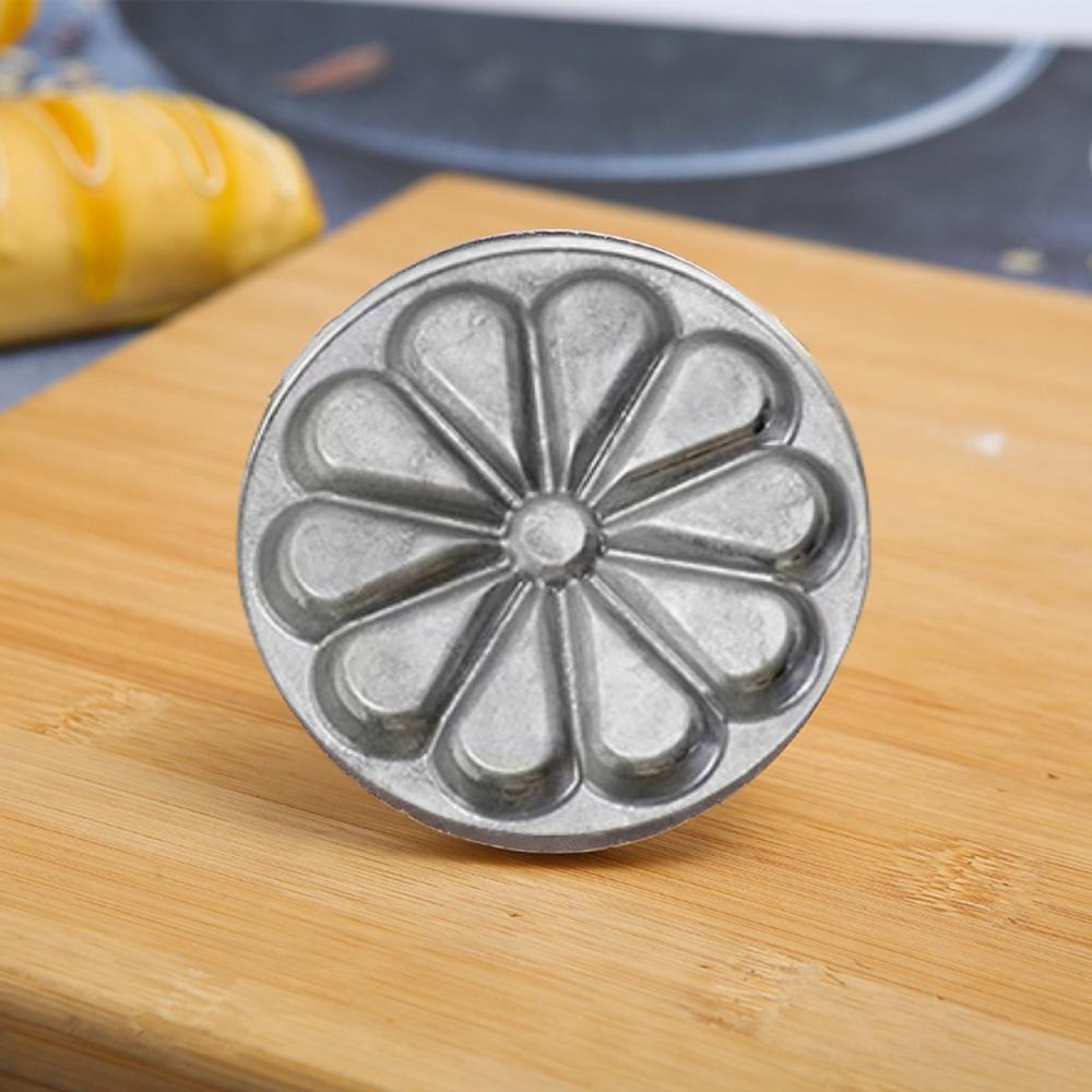 DIY Zinc Zinc Zinc Alloy Biscuit Mold Wooden Handle Biscuit Embossing Stamp Mold Cookie Pressing Mold Party