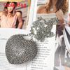 Сумка-коробка в форме сердца со стразами и цепочкой для элегантных вечерних мероприятий