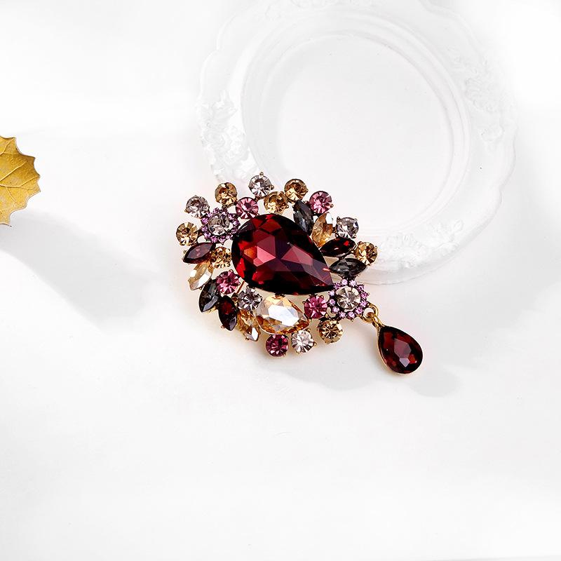 Glitter Sparkle Luxury Vintage Retro Brooches for Girls Elegant Crystal Trendy Jewelry for Women Ladies Accessories Low MOQ