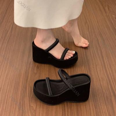 Летние женские шлепанцы на платформе и танкетке с открытым носком, толстые шлепанцы, женские уличные пляжные сандалии для платья, однотонные туфли на высоком каблуке