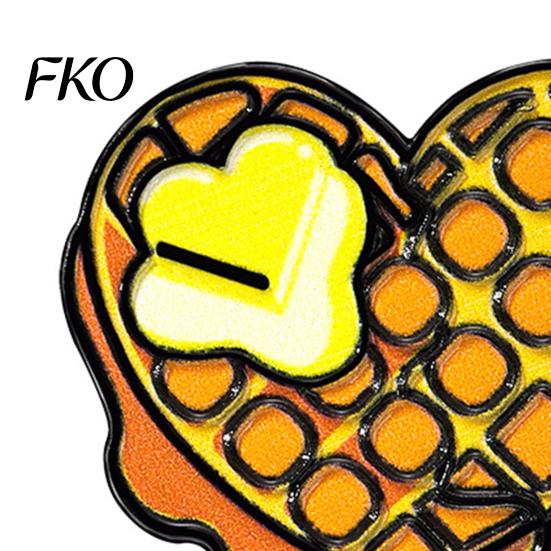 Metal Waffle Brooch Enamel Love Brooch, Heart Lapel Pin, Sweater Pin Cardigan Coat Suit Scarf Decor, Men Women Clothing Accessories Decorative
