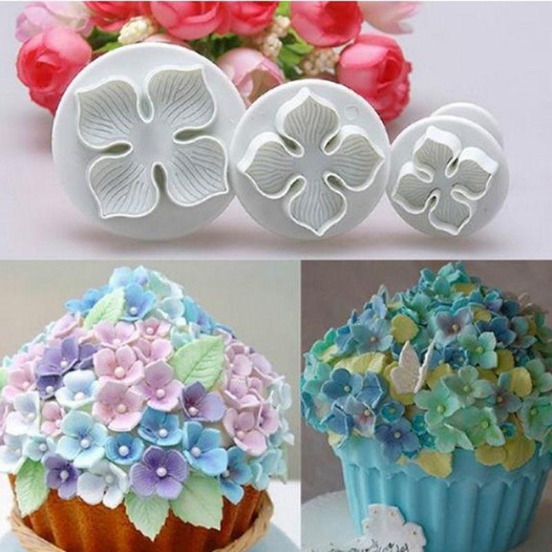 3Pcs/Set Silicone Fondant Cake Decorating SugarCraft Plunger Cutter Flower Blossom Mold