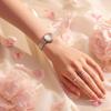 Женские кварцевые часы Seiko Lukia SSWA002 Корпус с бриллиантом, выращенным в лаборатории, Хрустальное стекло Серебристый и шелковисто-розовый циферблат цвета слоновой кости Нержавеющая сталь