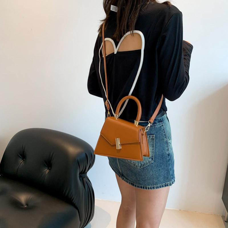 Trendy Small Square Shoulder Bag For Women Chic And Simple Handbag With Lock Summer 2023