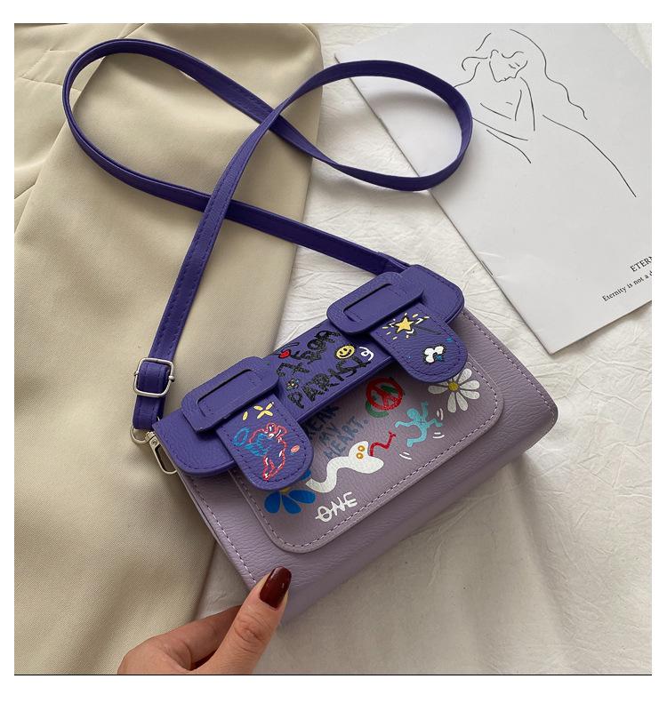 Трендовая женская сумка кроссбоди в стиле колор-блок с граффити - Летняя мода 2023