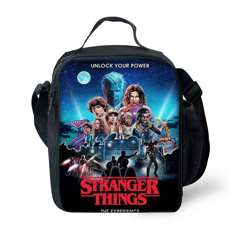 Изолированная сумка-ланчбокс Stranger Things для детей и студентов с регулируемым ремнем. Идеально подходит для пикников и приключений на природе.