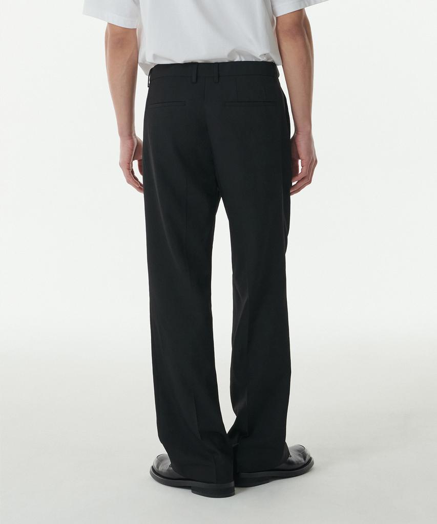 MUSINSA STANDARD Cool Touch To Tuck Wide Hidden Elastic Waist Slacks [Black]