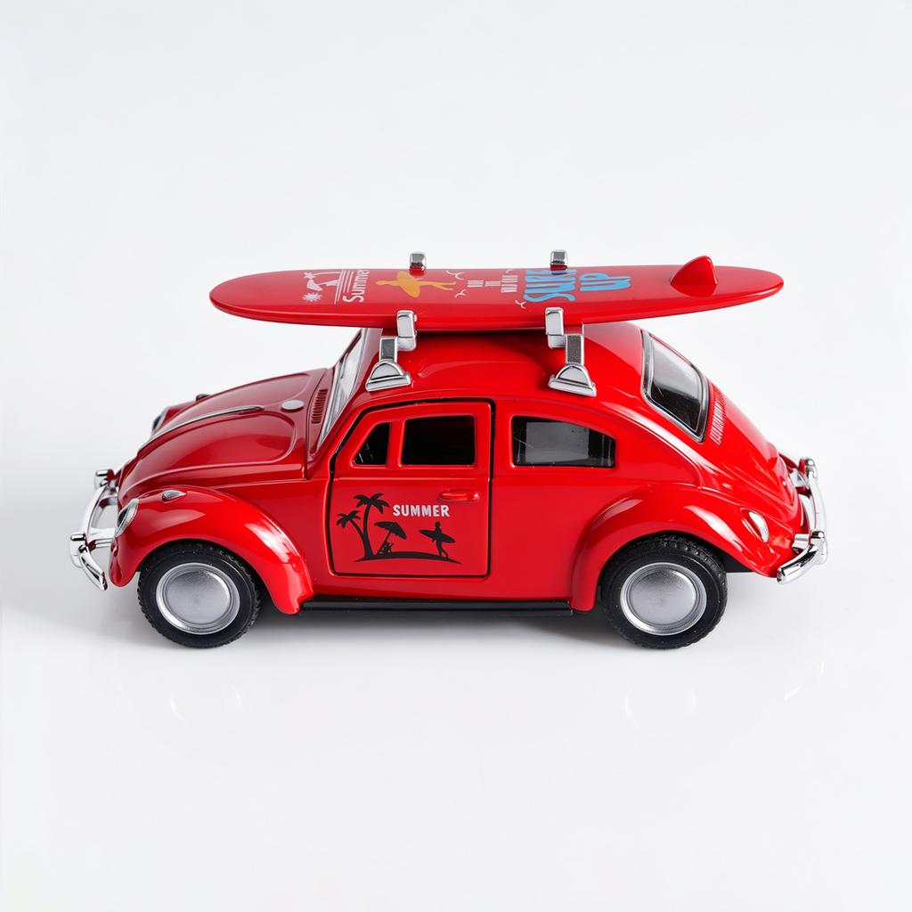 1:36 Красный литой автомобиль Volkswagen Beetle с доской для серфинга, Металлическая модель с механизмом оттягивания и открывающимися дверями, Ретро-игрушка для летнего пляжа для детей