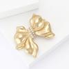 Корейская мода Милый сплав жемчужный бант брошь элегантный темперамент женская одежда корсаж ювелирные изделия булавка