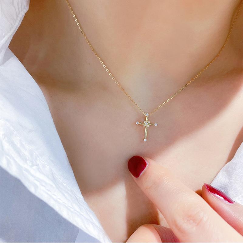 Минималистичное женское колье-крест из стерлингового серебра 925 пробы с золотым покрытием - Элегантный французский дизайн