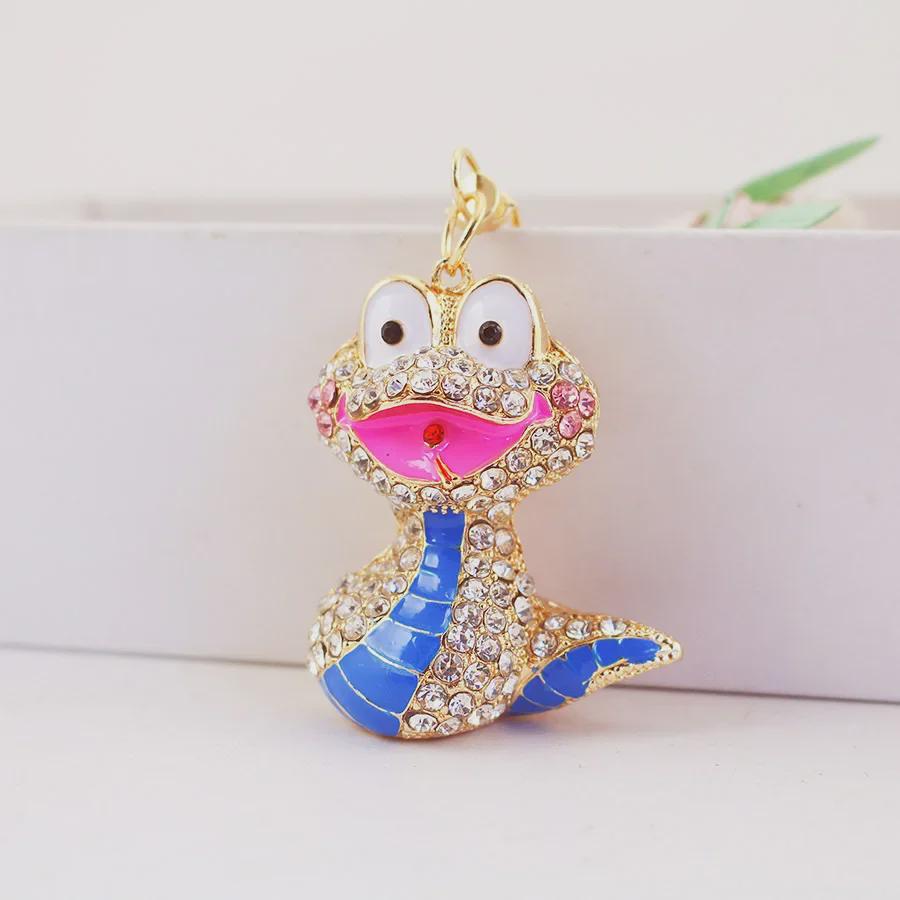 Очаровательный брелок со змеей и стразами - милый мультяшный кулон в виде металлического животного в подарок