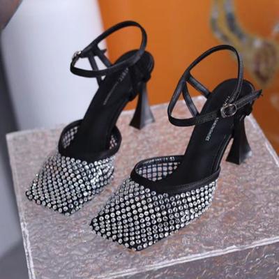 Модные женские модные босоножки Baotou, летние новые квадратные босоножки со стразами и сеткой, дышащие, слово с темпераментом, высокие каблуки