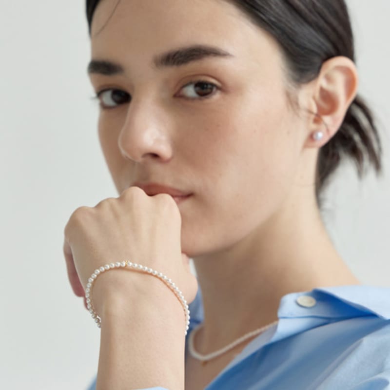 ENOUGHLIP Crystal Charm Pearl Bracelet