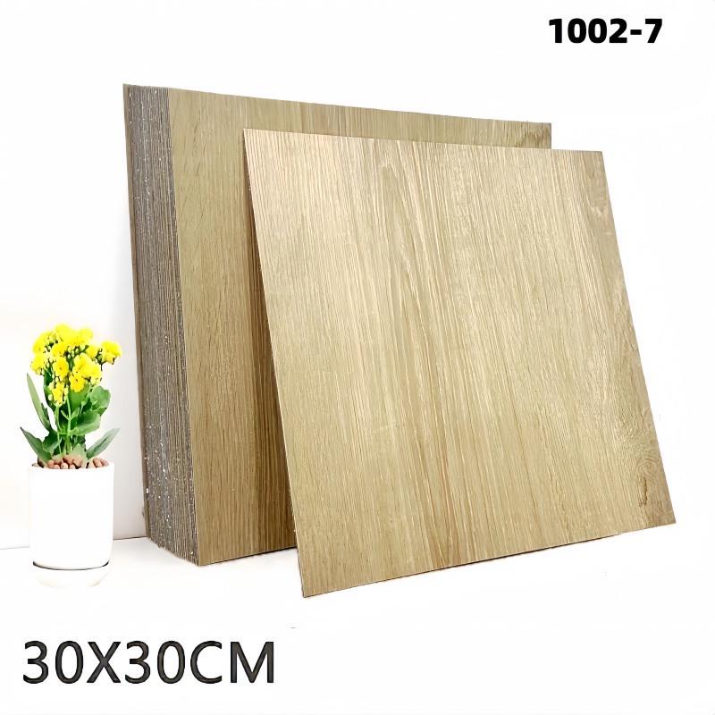 Самоклеящаяся ПВХ плитка с текстурой дерева: Водонепроницаемый, влагостойкий, износостойкий для полов и стен спальни, гостиной, ванной комнаты.