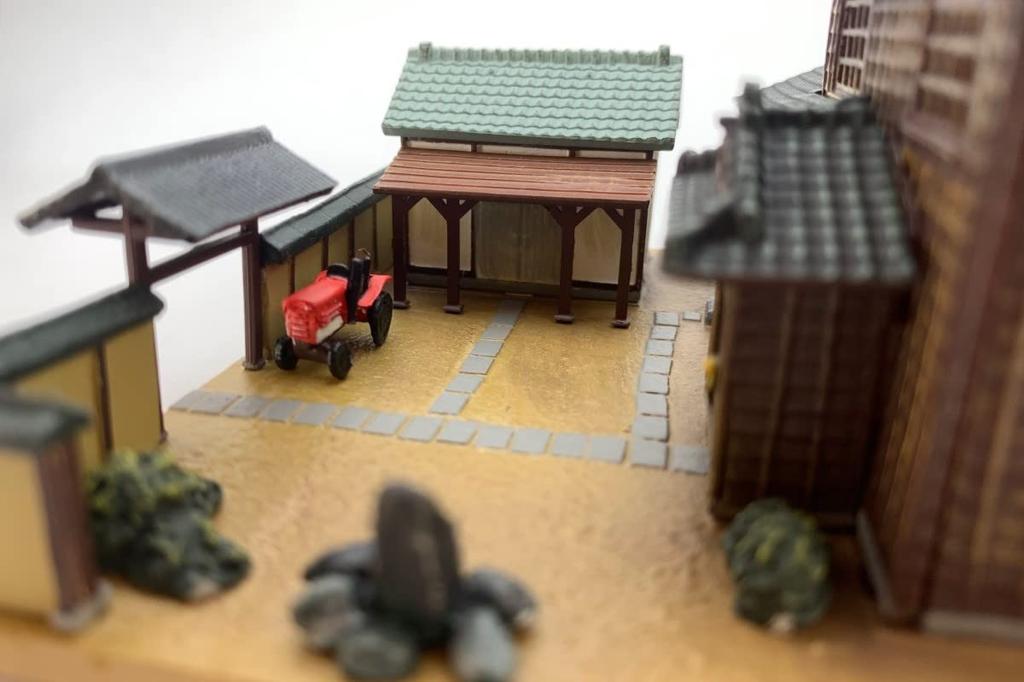 Коллекция зданий Kenkore Farmhouse C5 Diorama Supplies 324553 003-5
