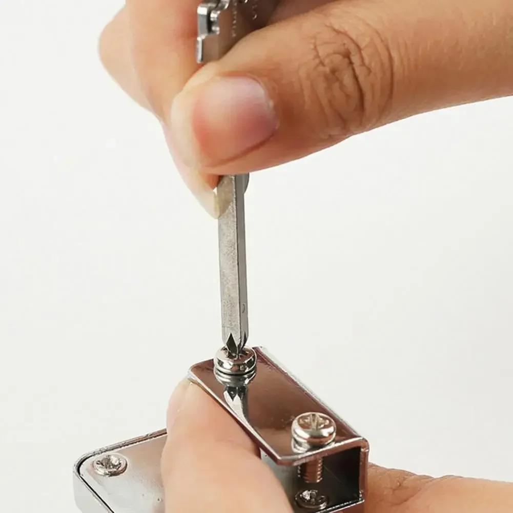Keychain Multi-tool Compact Multifunctional Keychain Gadget Portable Tool with Screwdriver Bottle Opener Outdoor Emergency Tool