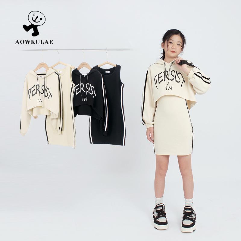 Весенние модные спортивные костюмы для девочек - комплекты из двух предметов для детей среднего и старшего возраста