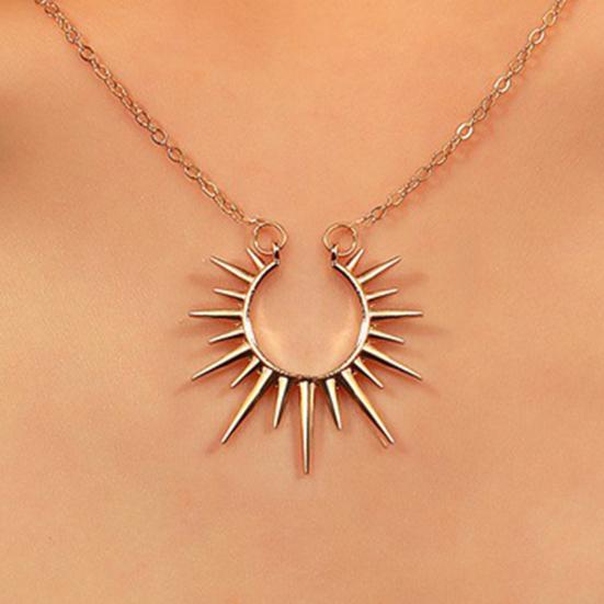 Женское Ожерелье Полое Подвеска Солнце Ретро Сплав Регулируемая Длина Полированное Повседневная Носка Свадьбы Вечеринки Украшения Подарок на День Рождения Ключица Ожерелье