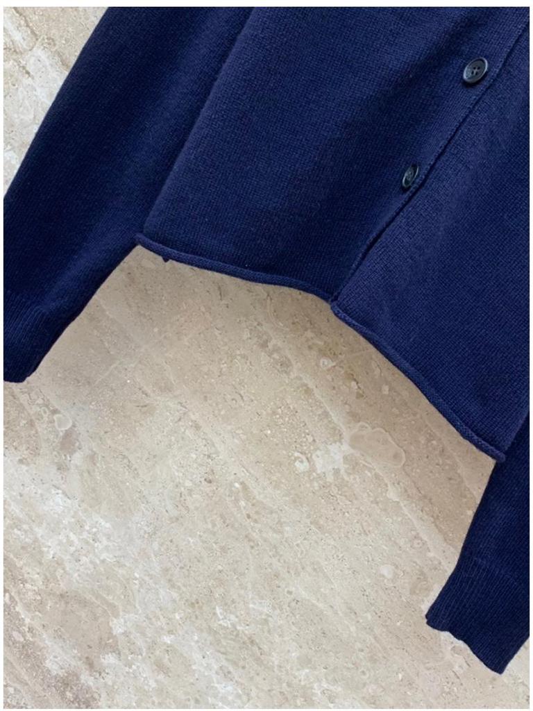 Пальто из темно-синей шерсти Nanyou - Серия Miu: Вышитый кардиган с V-образным вырезом, вязаный топ для женщин, весенняя коллекция