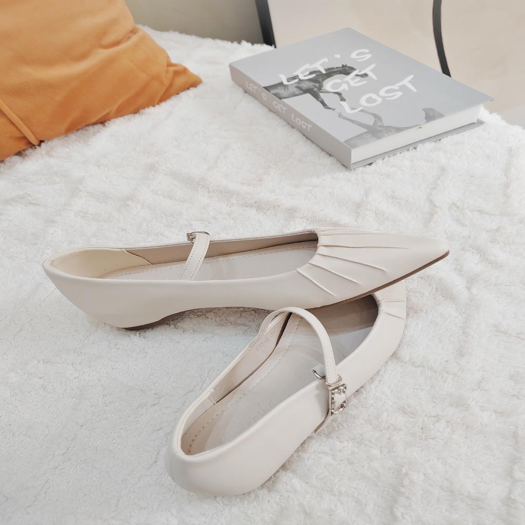 Inner Height Increase Summer New Women's Shoes Versatile and Popular Retro Temperament One-word Pleated Pointed Single Shoes Small Size Shoes