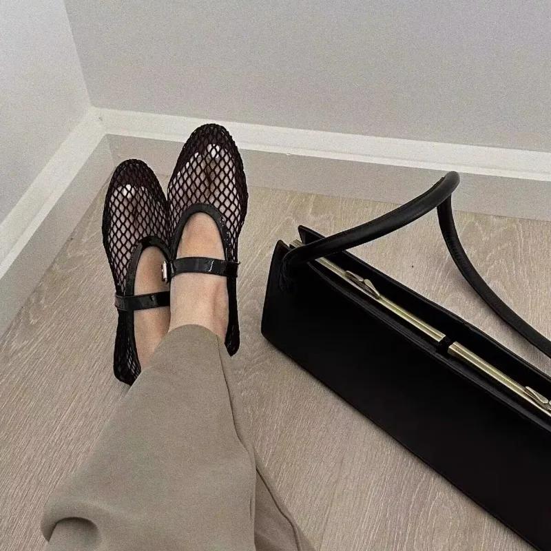Модные сетчатые черные балетки женские летние новые плоские полые сетчатые дышащие одинарные туфли сетчатые туфли сандалии Мэри Джейн