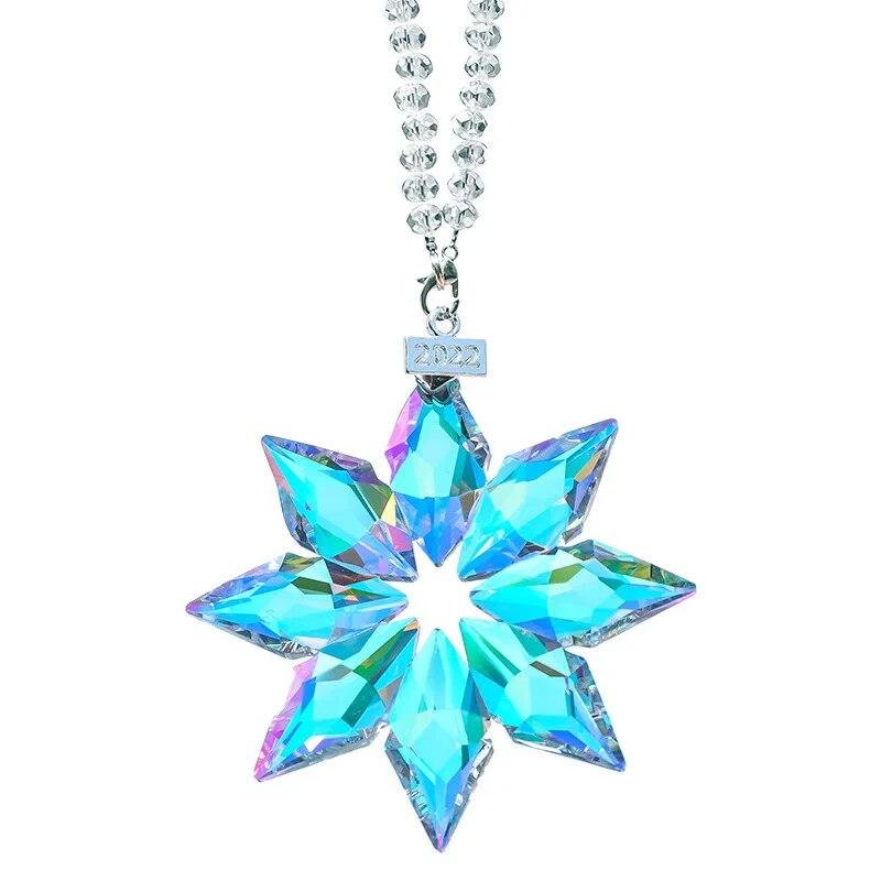 8*8cm Car Pendant Crystal Snowflakes Car Rearview Mirror Interior Accessories Prisms Hanging Trim Christmas Gifts Snowflake