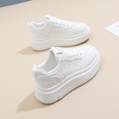 Весна 2025 года, новая корейская версия, дышащие маленькие белые туфли, женские низкие повседневные туфли на платформе, туфли-маффины HB601-1