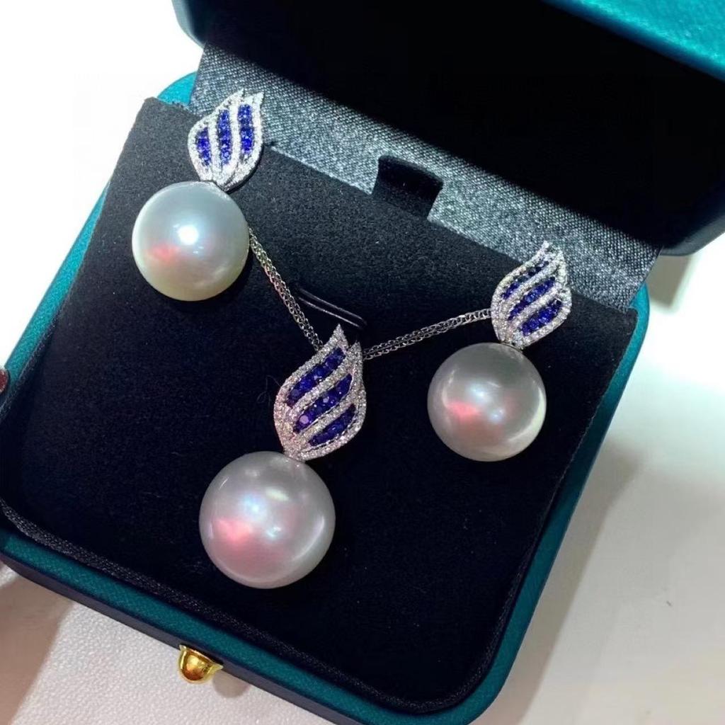 Luxury Pearl Jewelry Set: Elegant Necklace & Stud Earrings for Women