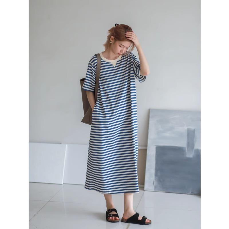 Летнее платье-футболка в полоску с короткими рукавами, женское свободное тонкое платье-футболка длиной выше колена